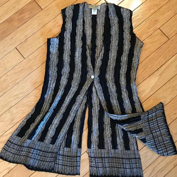 Tunic vest by C’est Duo - Picture 1 of 6